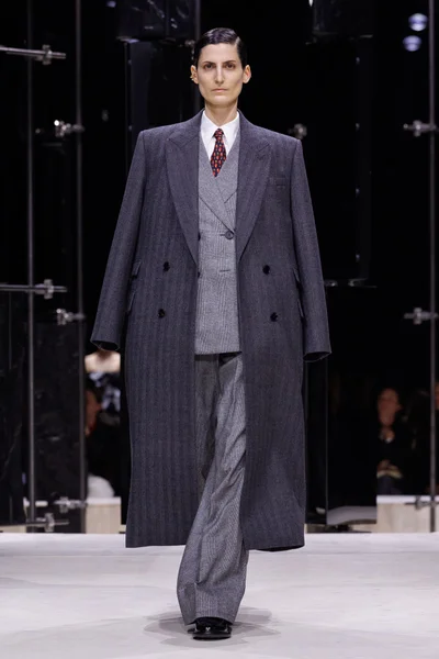 Look 14